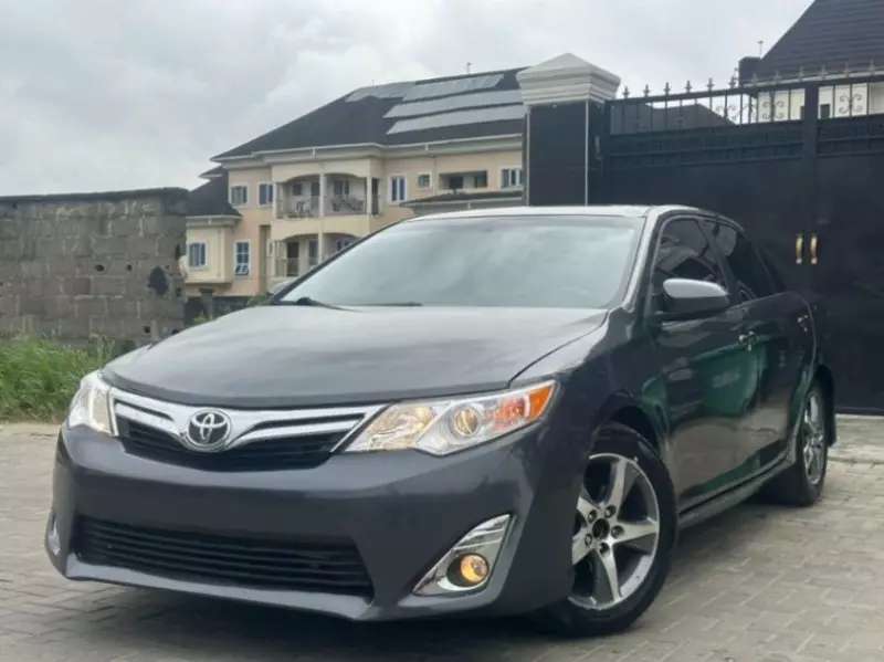 TOYOTA Camry   - 2014