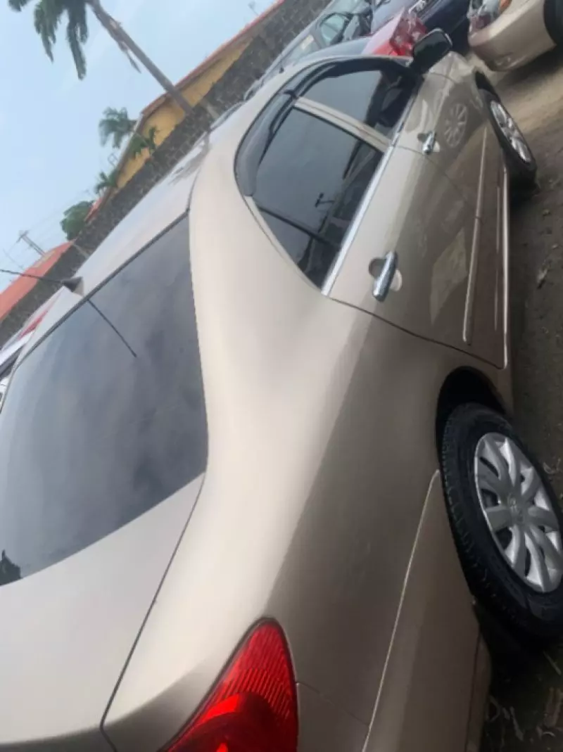 Toyota Corolla   - 2013