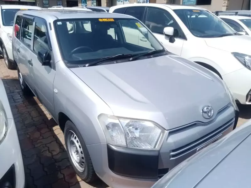 Toyota Probox    - 2017