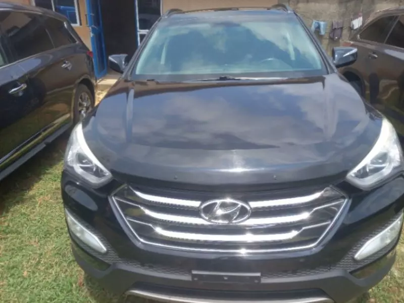 Hyundai Santa Fe   - 2014