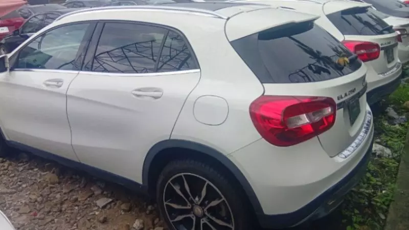 Mercedes-Benz GLA 250   - 2016