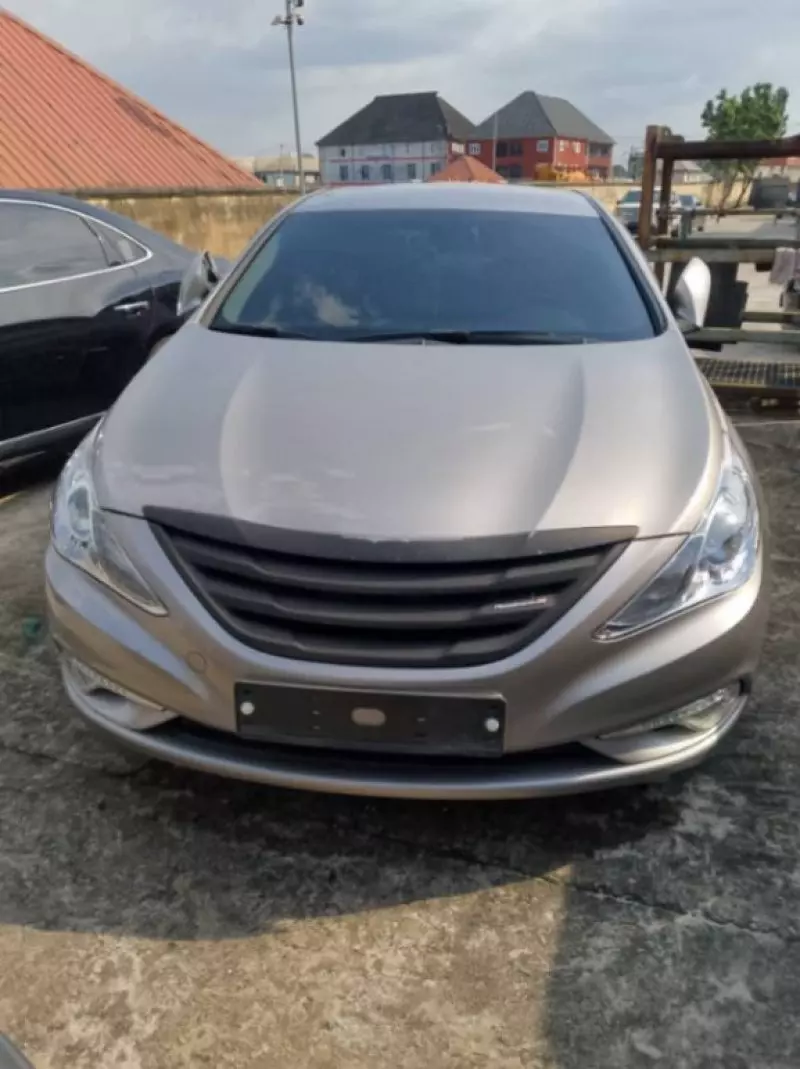 Hyundai Sonata   - 2014