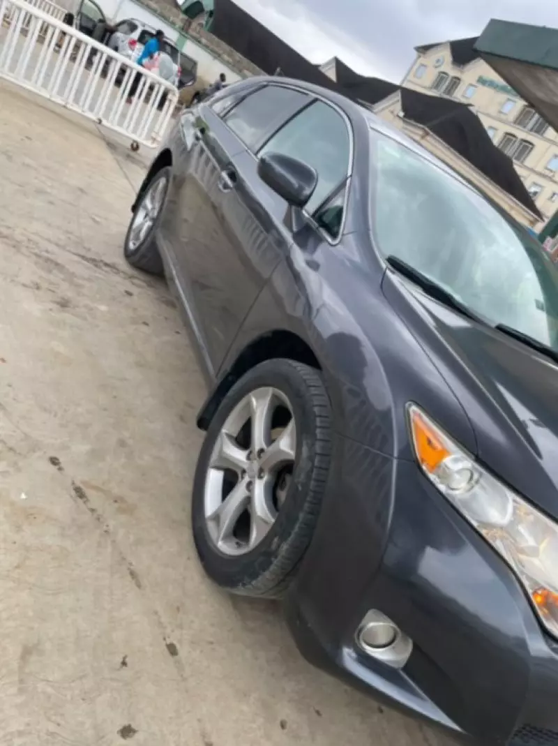TOYOTA Venza   - 2012