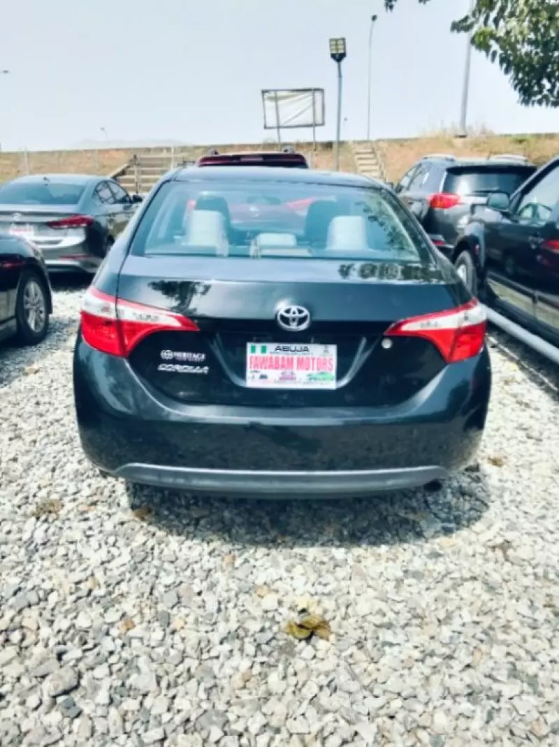 TOYOTA Corolla - 2016