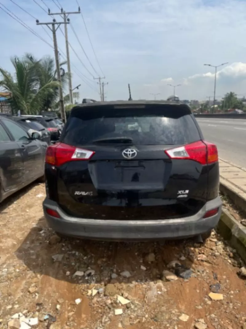 Toyota RAV 4   - 2012