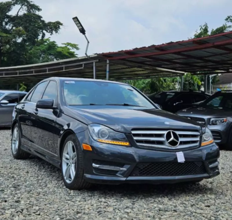 Mercedes-Benz C 300   - 2013