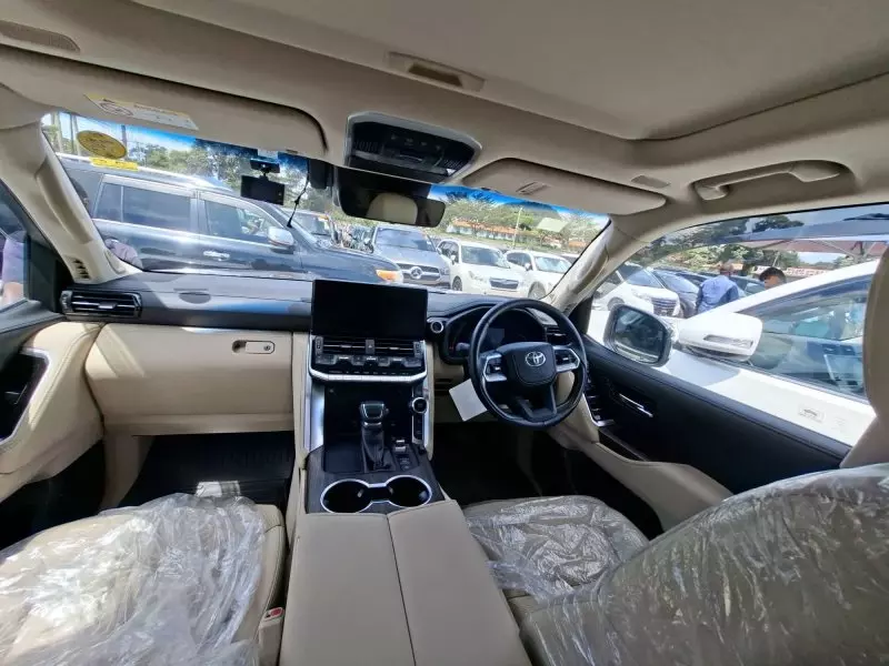 Toyota Landcruiser ZX   - 2023