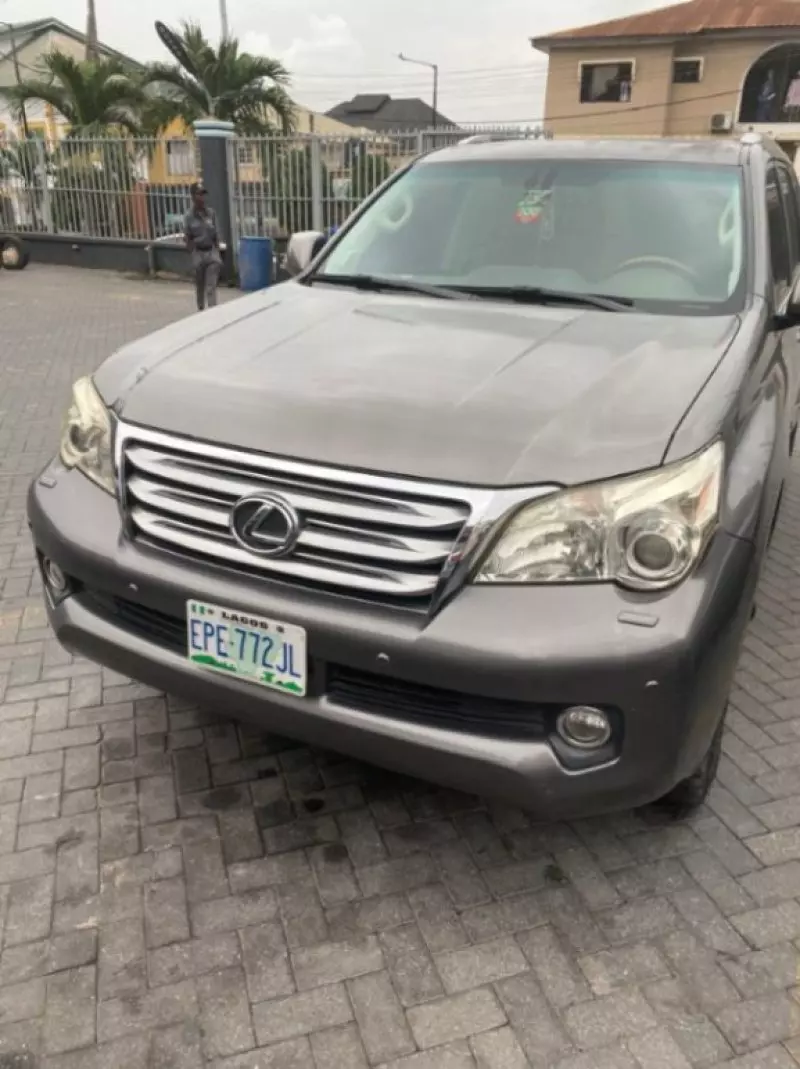 Lexus GX 460   - 2011
