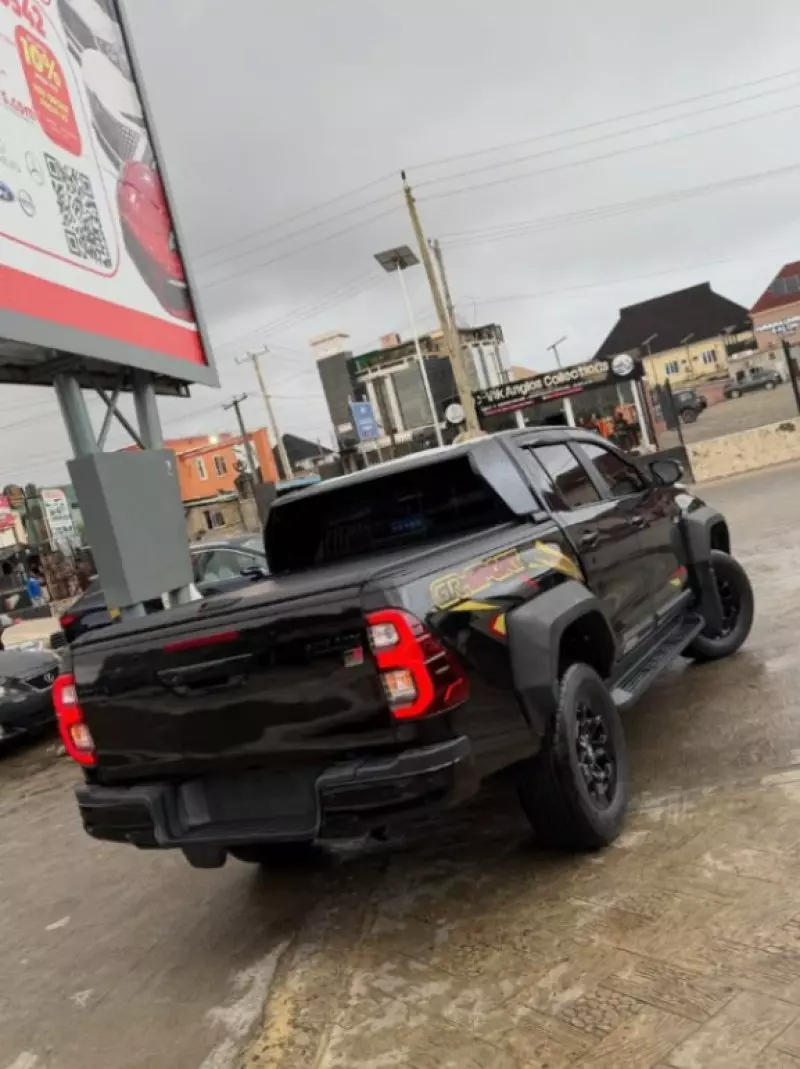 TOYOTA Hilux - 2020