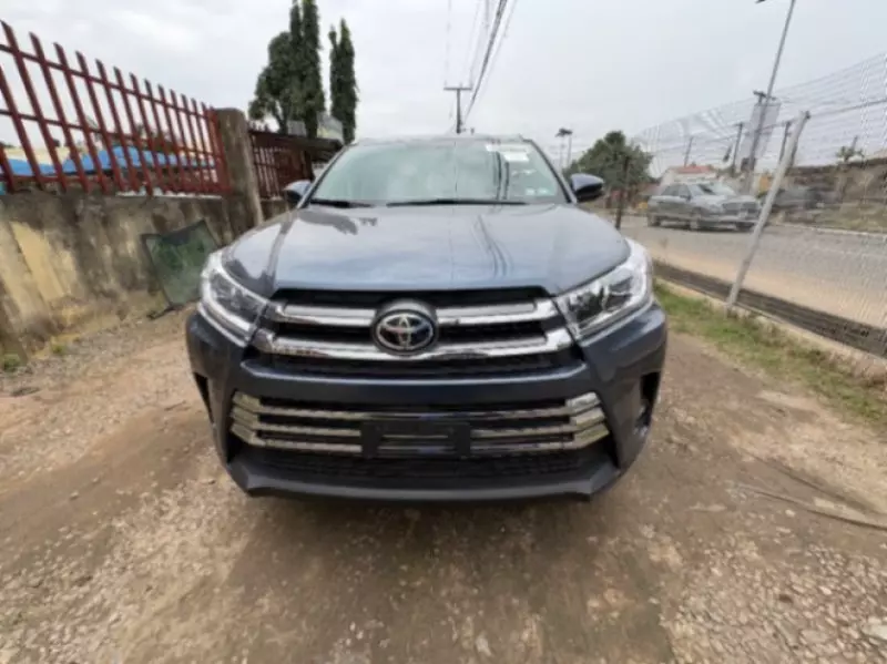 TOYOTA Highlander   - 2015