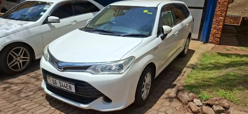 TOYOTA Fielder hybrid    - 2017