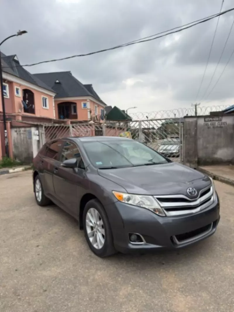 TOYOTA Venza - 2015