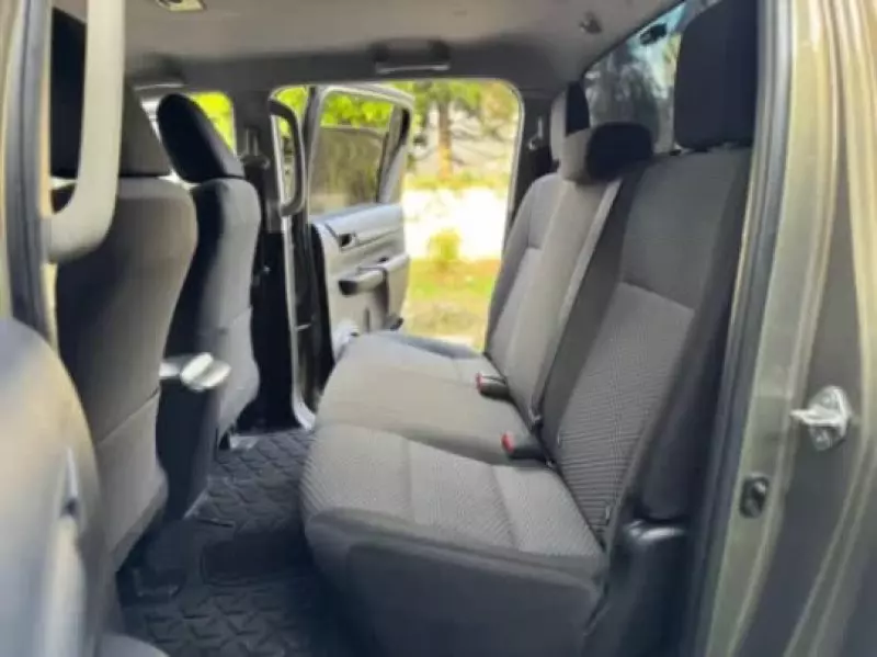 TOYOTA Hilux   - 2021