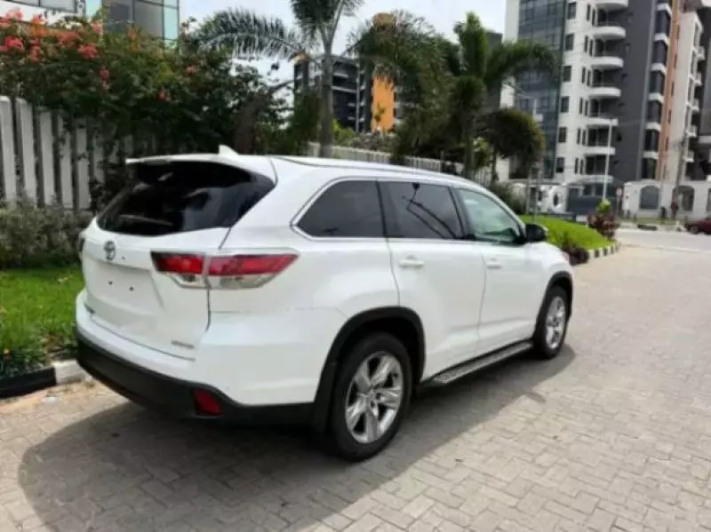 TOYOTA Highlander   - 2015