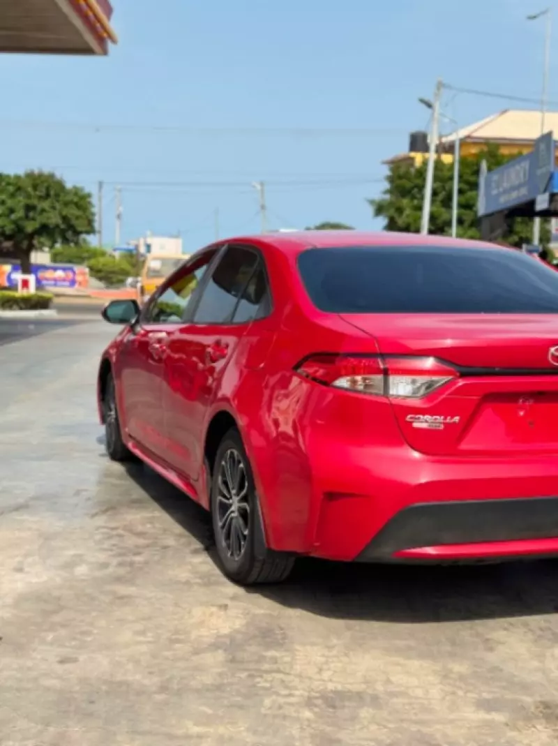 TOYOTA Corolla - 2010