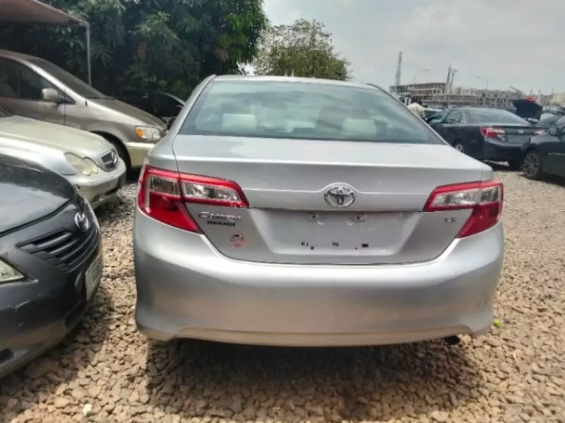 TOYOTA Camry   - 2013
