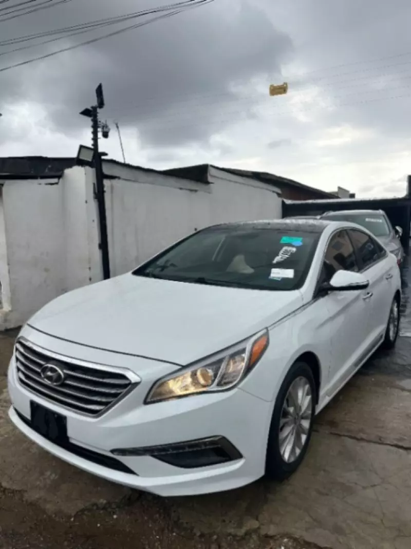 Hyundai Sonata   - 2015