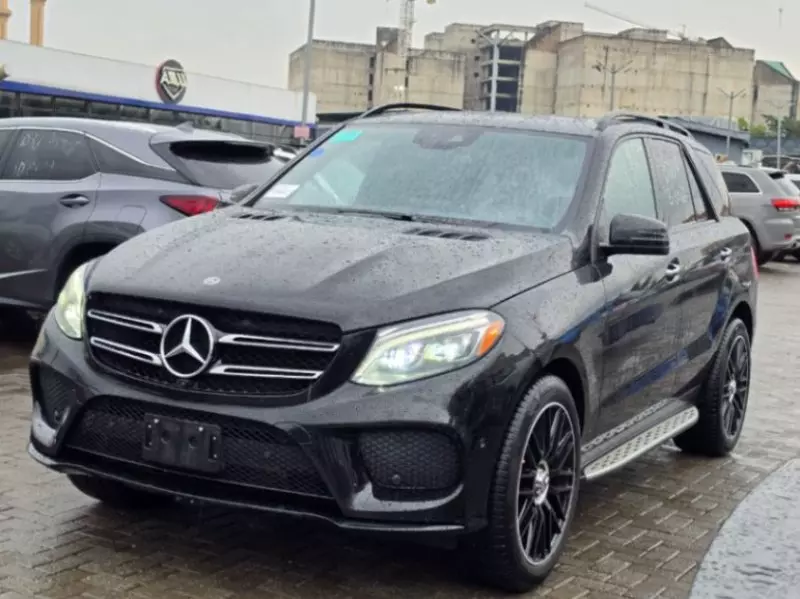 Mercedes-Benz GLE-Class   - 2018