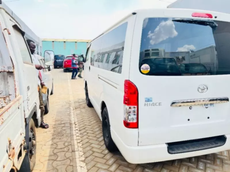 TOYOTA Hiace   - 2017