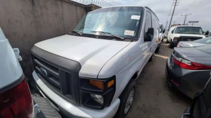 Ford E-150   - 2011