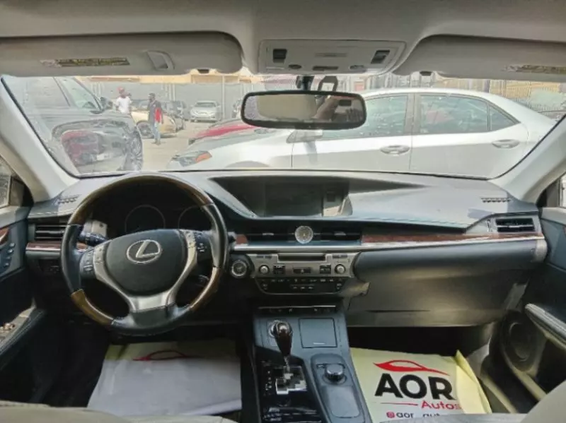 Lexus ES 350   - 2015