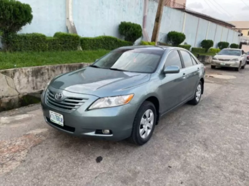 TOYOTA Camry   - 2009