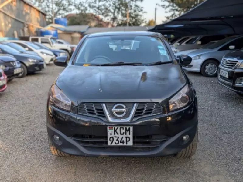 Nissan Qashqai   - 2010