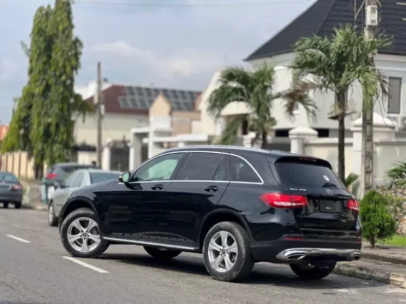 Mercedes-Benz GLC 300   - 2018