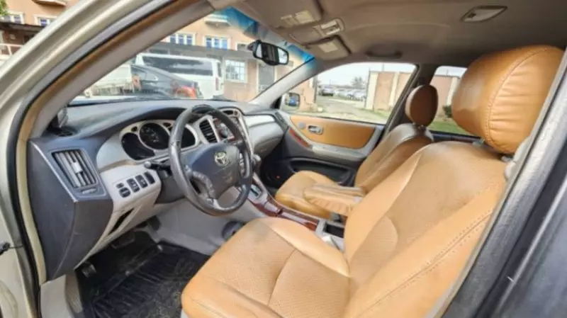 Toyota Highlander   - 2004