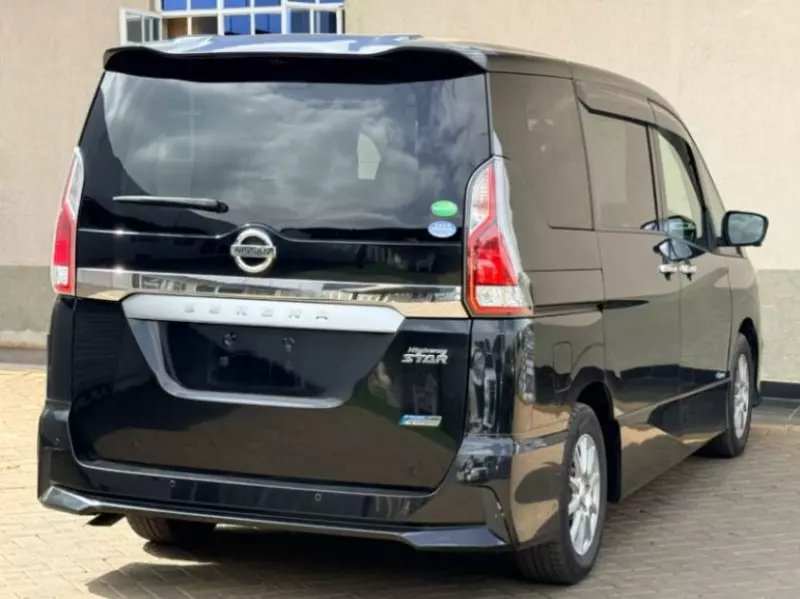 Nissan Serena Hybrid    - 2018