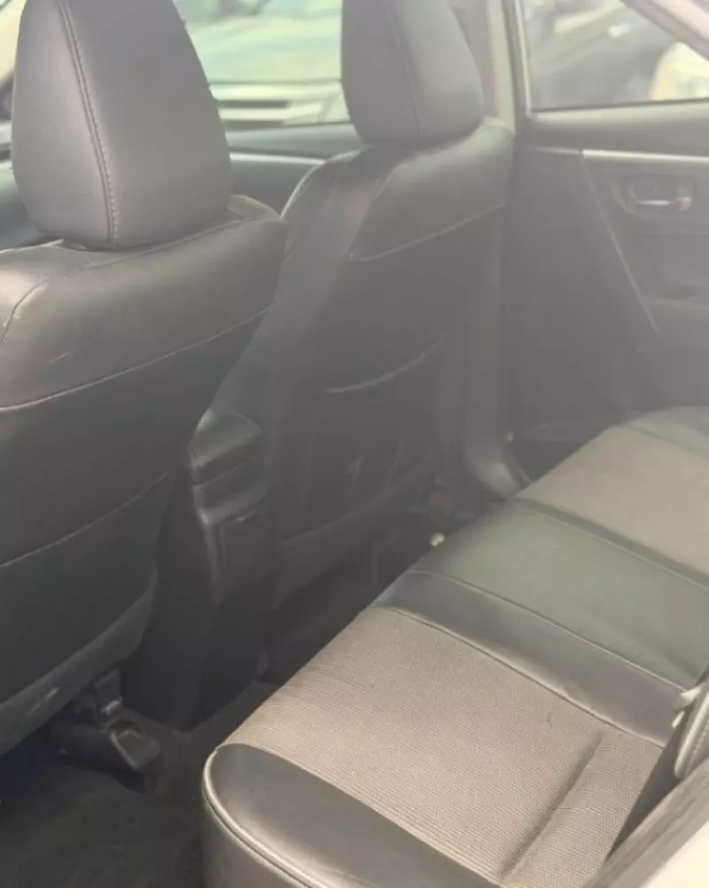 Toyota Corolla   - 2016