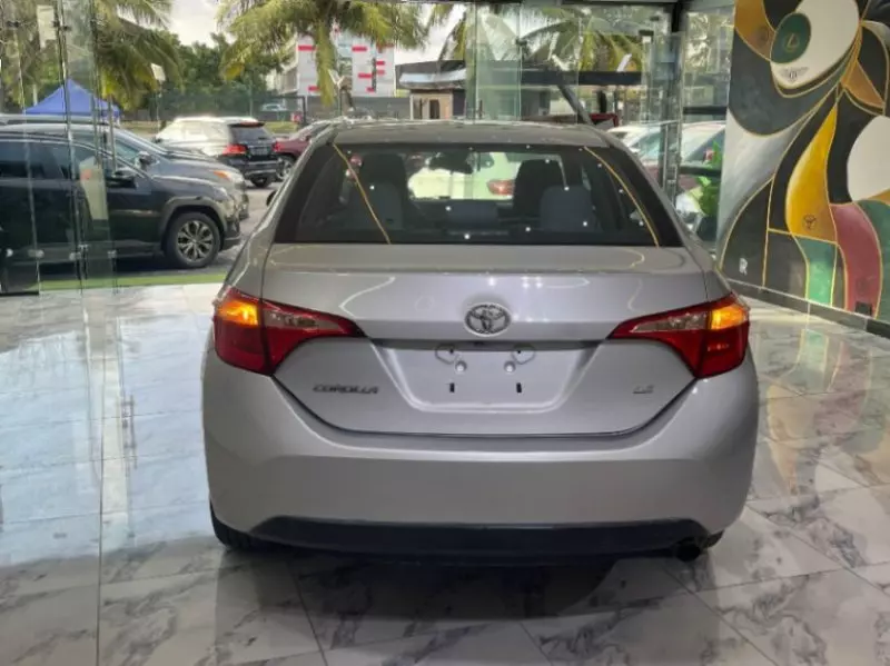 TOYOTA Corolla   - 2017