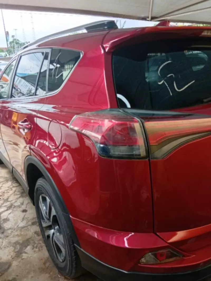 Toyota RAV4 - 2016