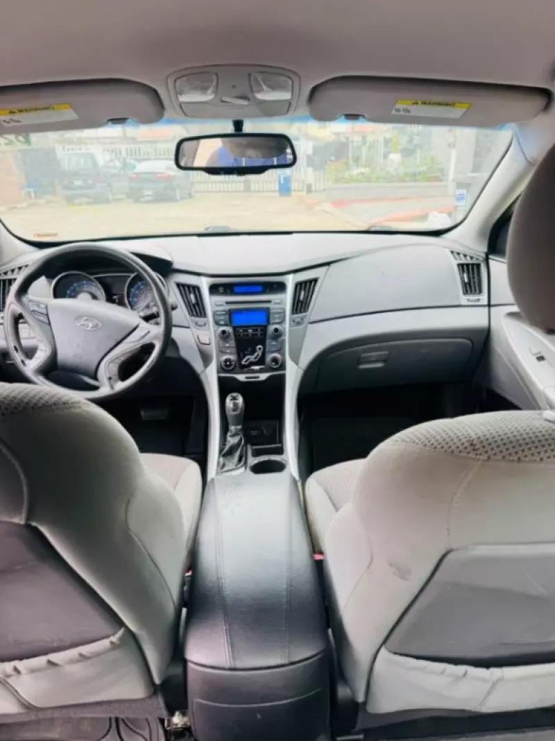 Hyundai Sonata   - 2013