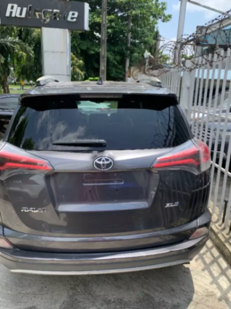 TOYOTA RAV 4   - 2018