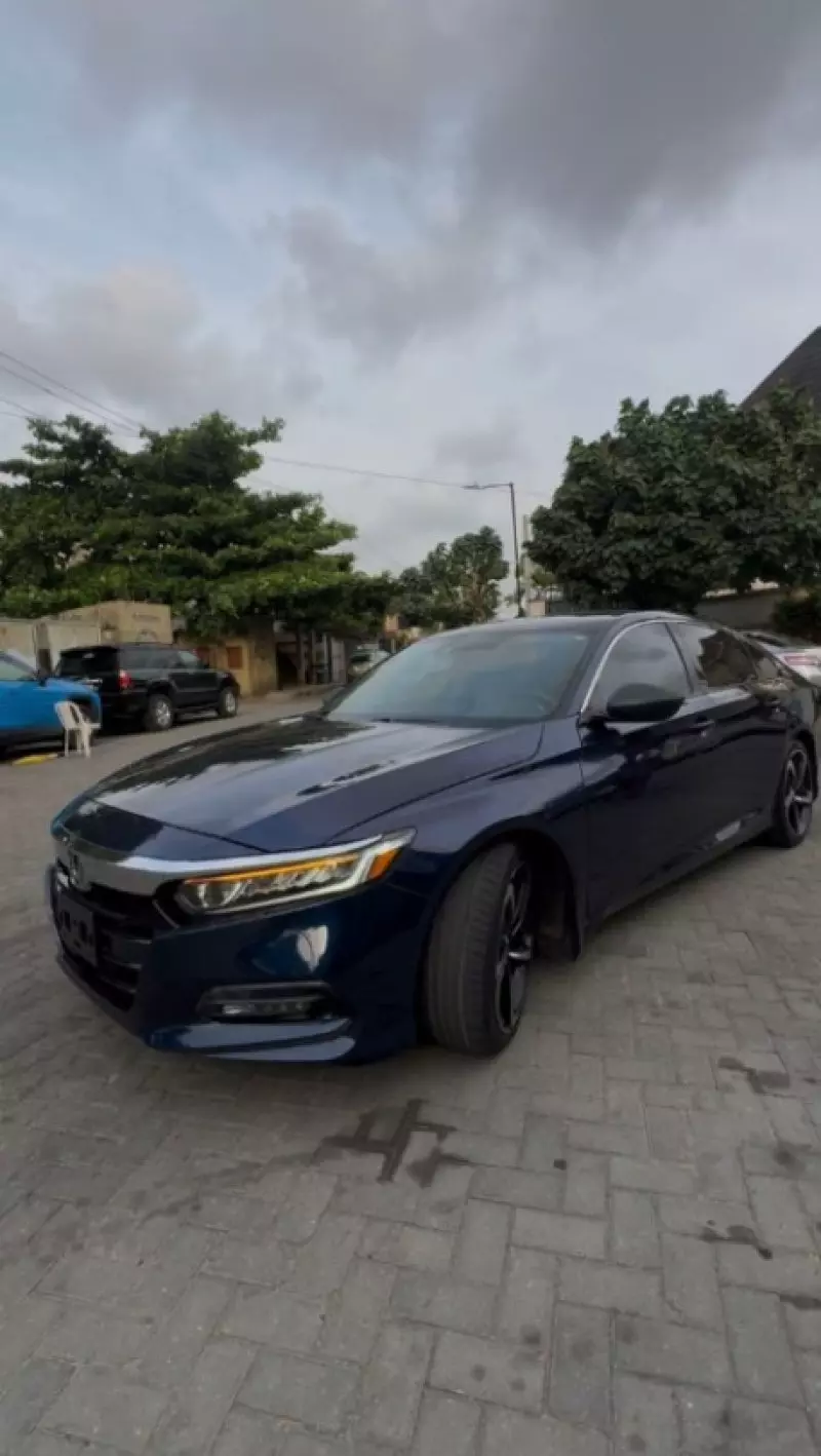 Honda Accord   - 2018