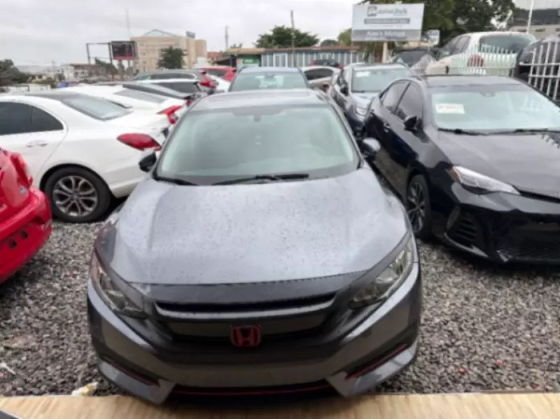 Honda Civic   - 2016