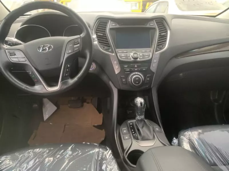 Hyundai Santa Fe - 2016