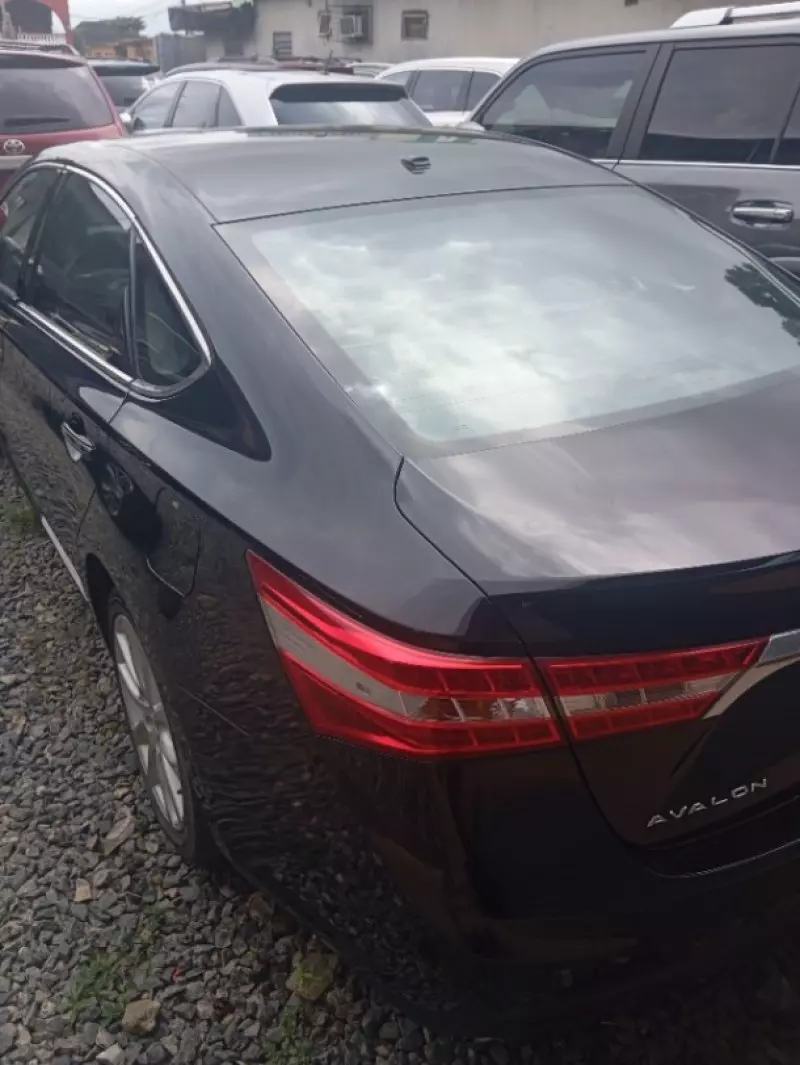 TOYOTA Avalon - 2013