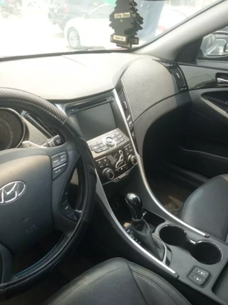 Hyundai Sonata   - 2013