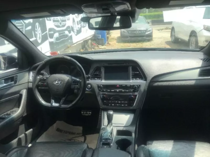 Hyundai Sonata   - 2015