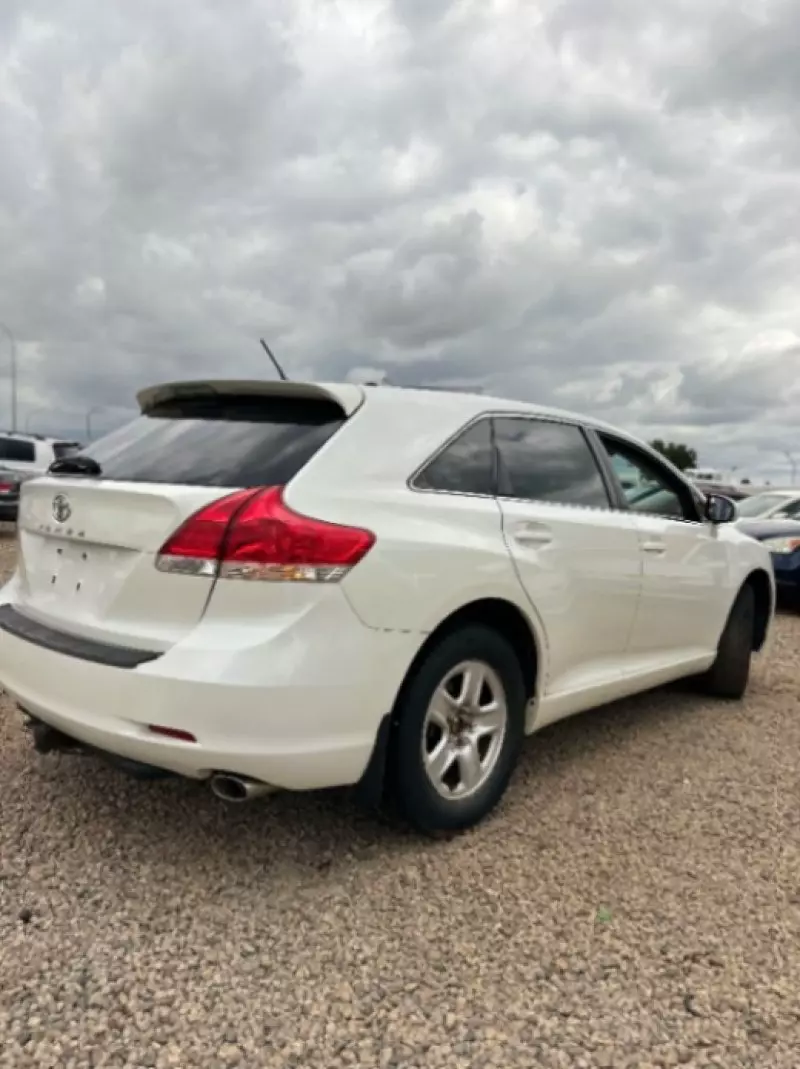 Toyota Venza   - 2012