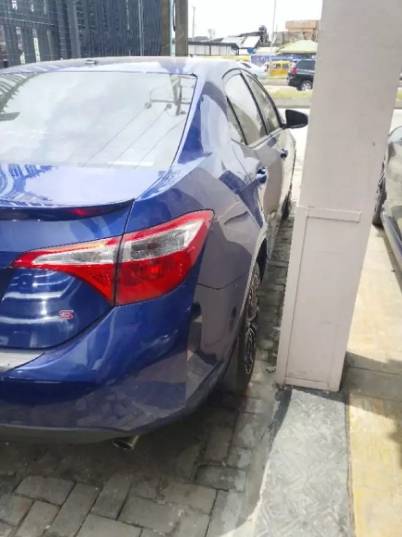 TOYOTA Corolla - 2014