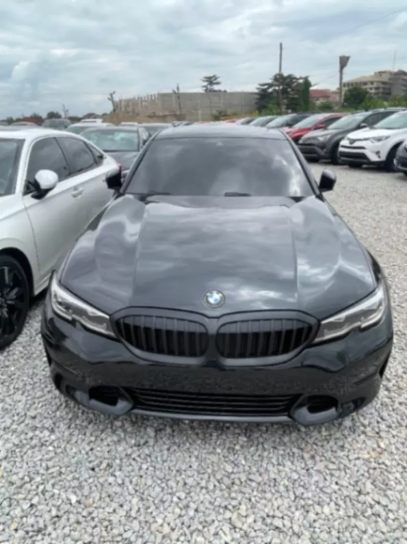 BMW 330   - 2020