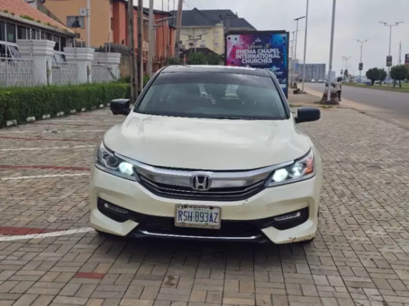 Honda Accord   - 2013