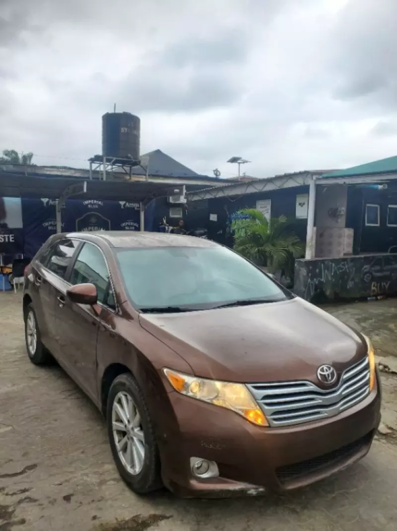 TOYOTA Venza   - 2010