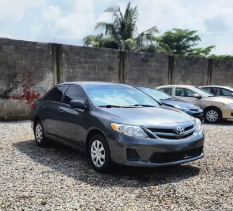 Toyota Corolla   - 2011
