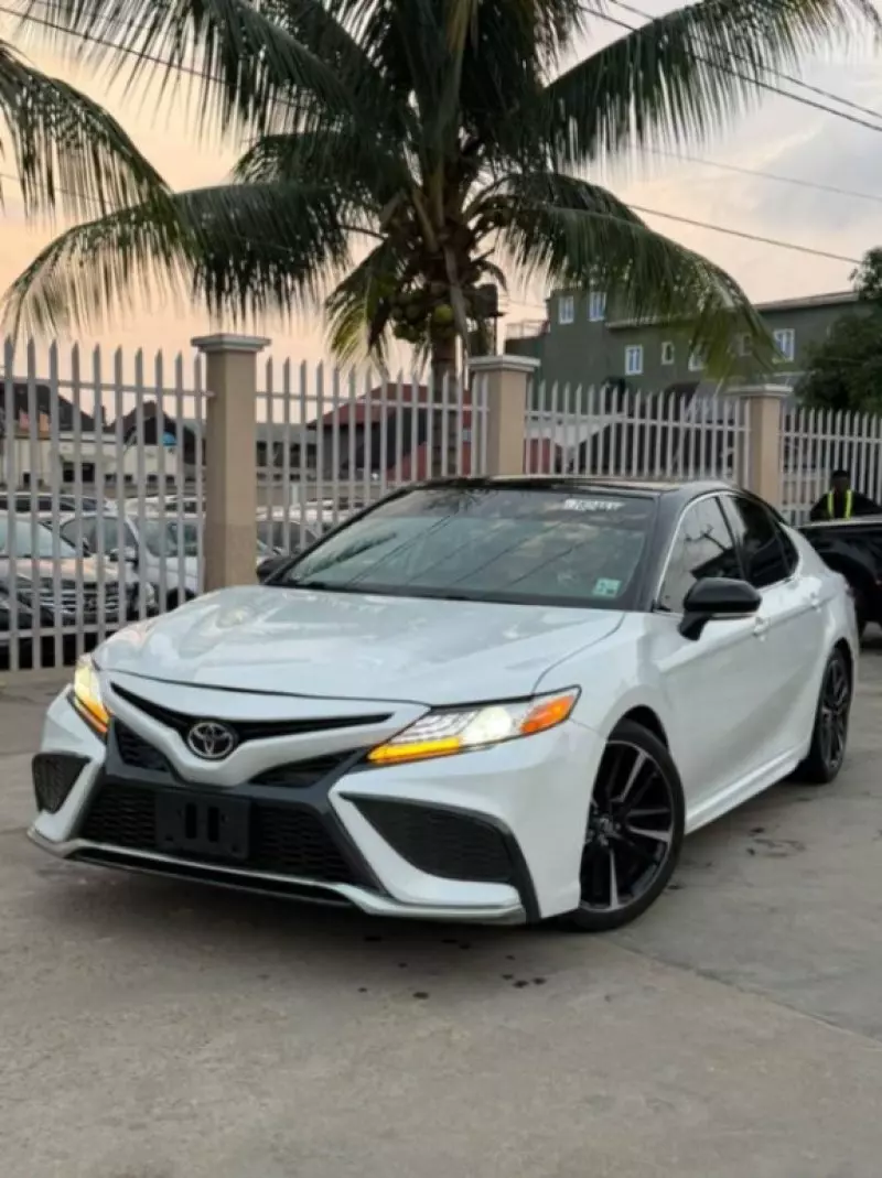 TOYOTA Camry   - 2020