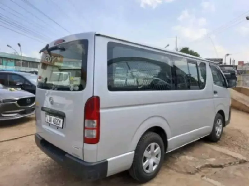 Toyota Hiace   - 2016