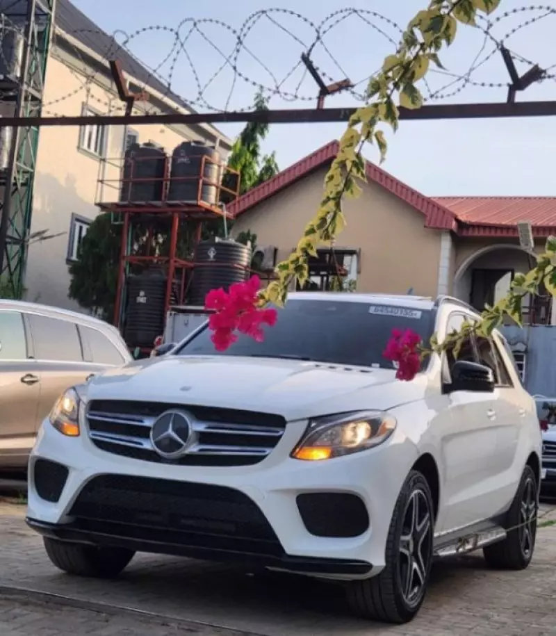Mercedes-Benz GLE-Class   - 2016